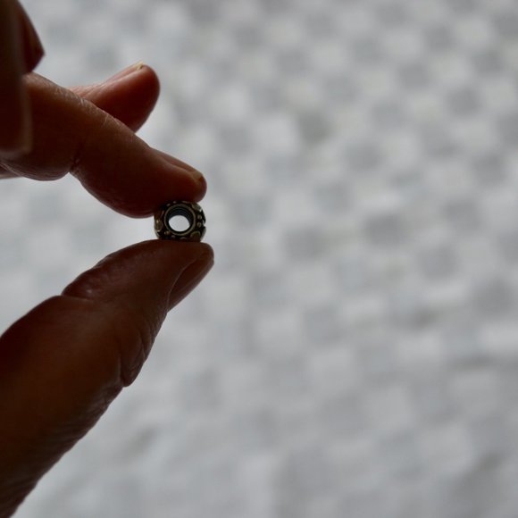 Authentic Pandora Daisy Charm - Picture 2 of 7